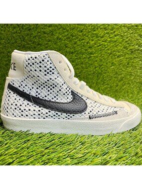 Nike Blazer Mid 77 GS Boys Size 5.5Y White Black Athletic Walking Shoes Sneakers